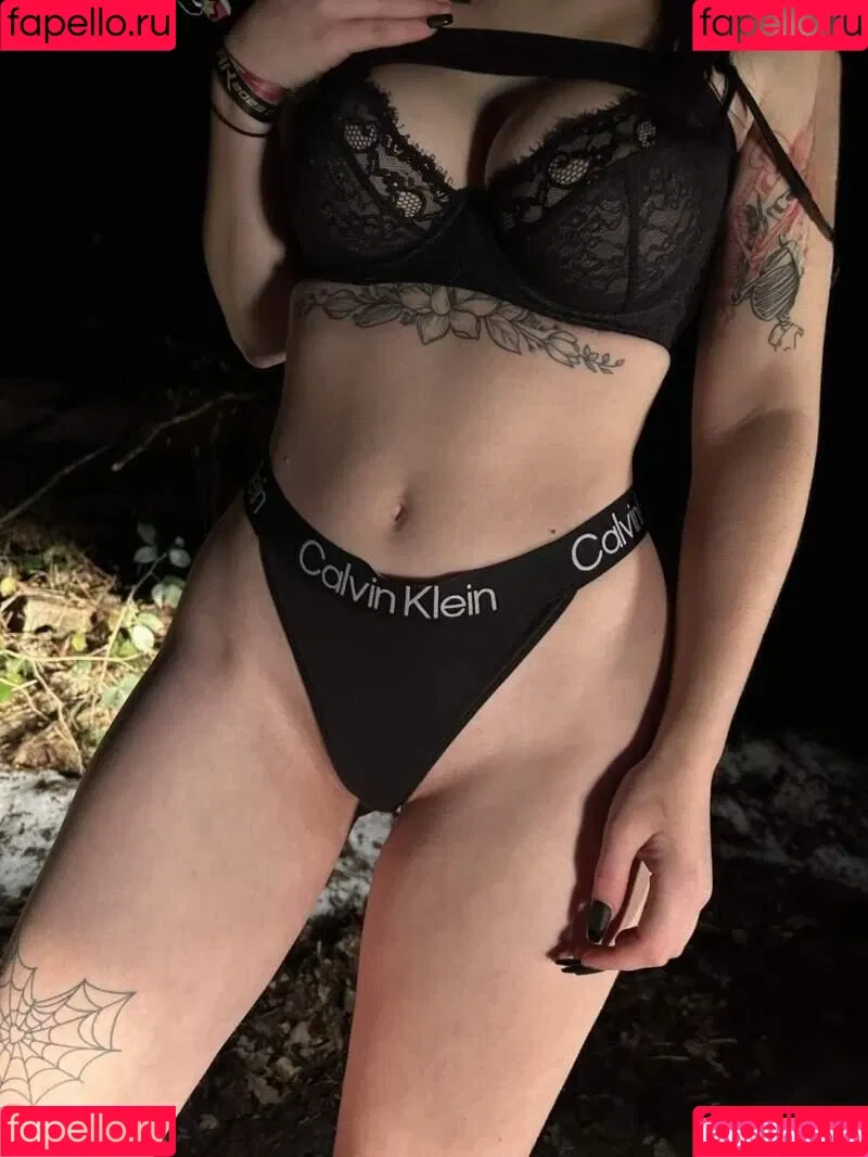 onselina Onlyfans Photo Gallery 