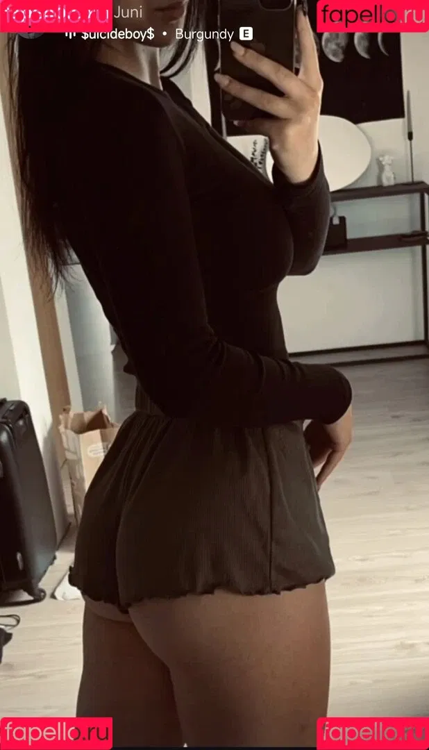 onselina Onlyfans Photo Gallery 