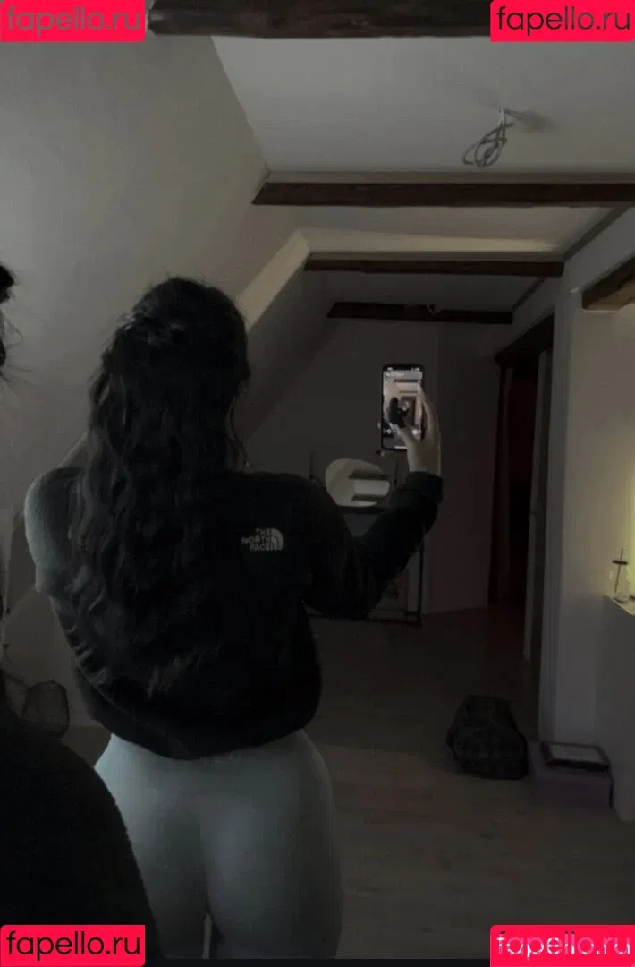onselina Onlyfans Photo Gallery 