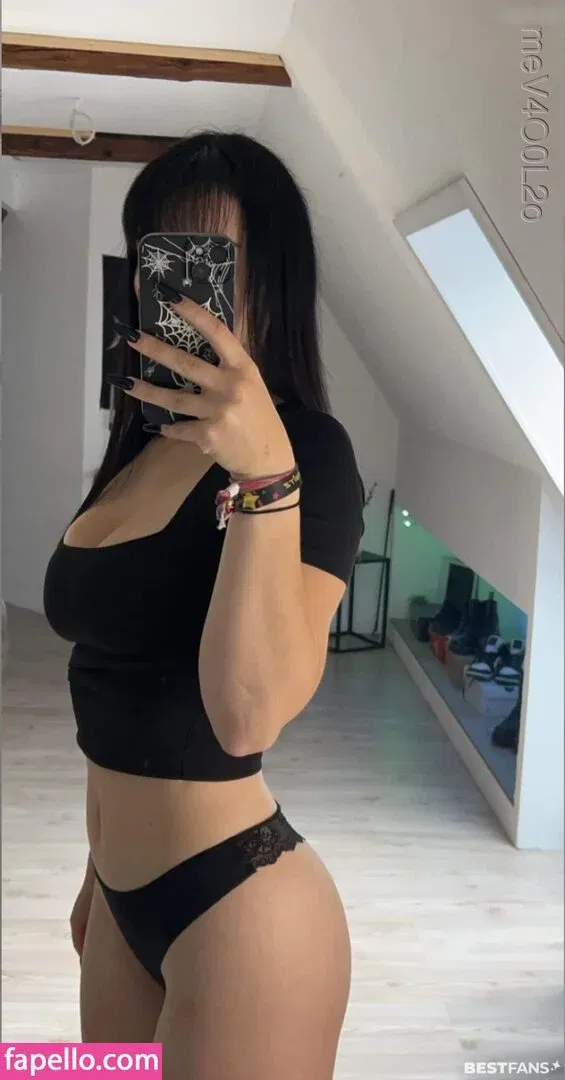 onselina Onlyfans Photo Gallery 