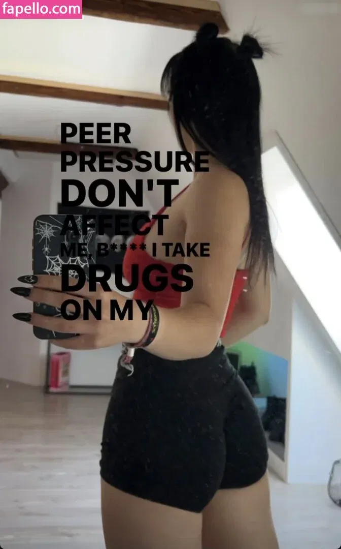 onselina Onlyfans Photo Gallery 