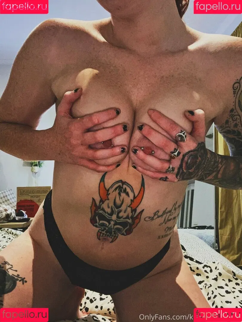 Gothyghoul Wednvsdayy Onlyfans Photo Gallery 