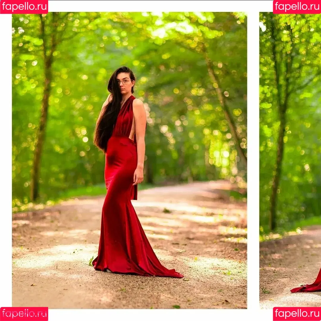 Justine Anne Crane Onlyfans Photo Gallery 