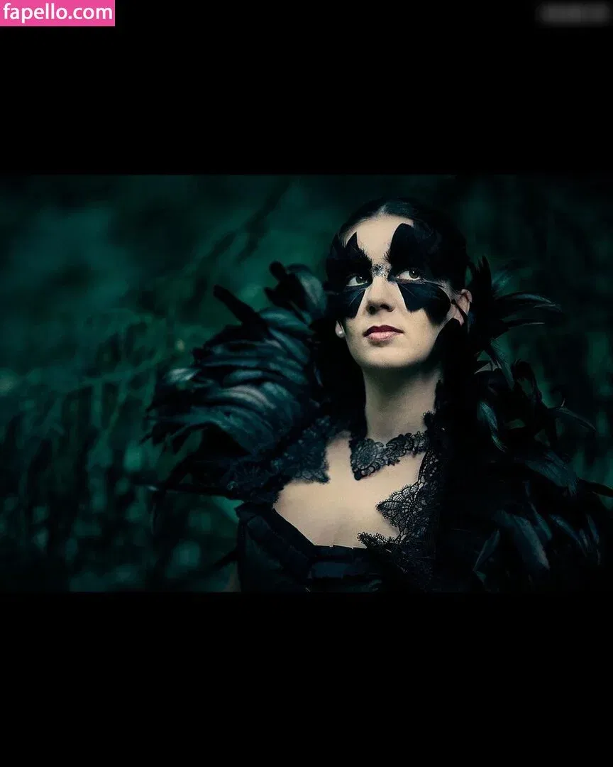 Justine Anne Crane Onlyfans Photo Gallery 