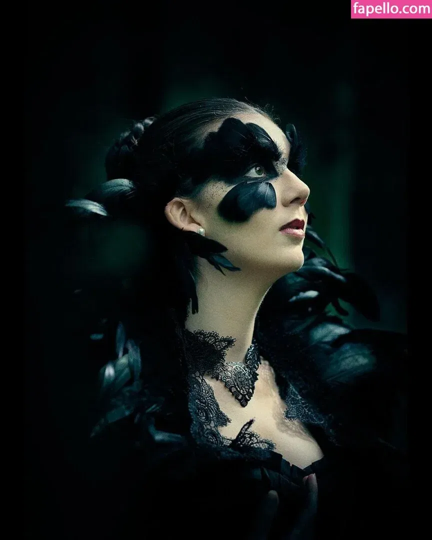 Justine Anne Crane Onlyfans Photo Gallery 