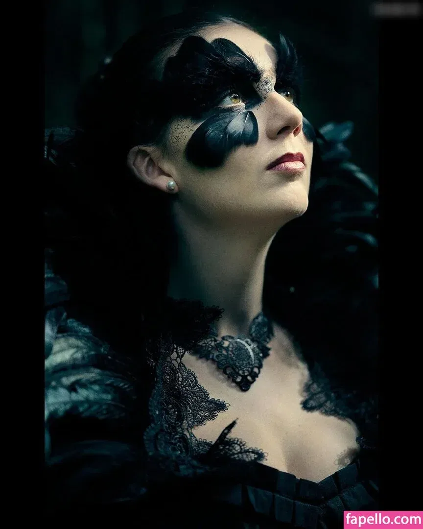 Justine Anne Crane Onlyfans Photo Gallery 