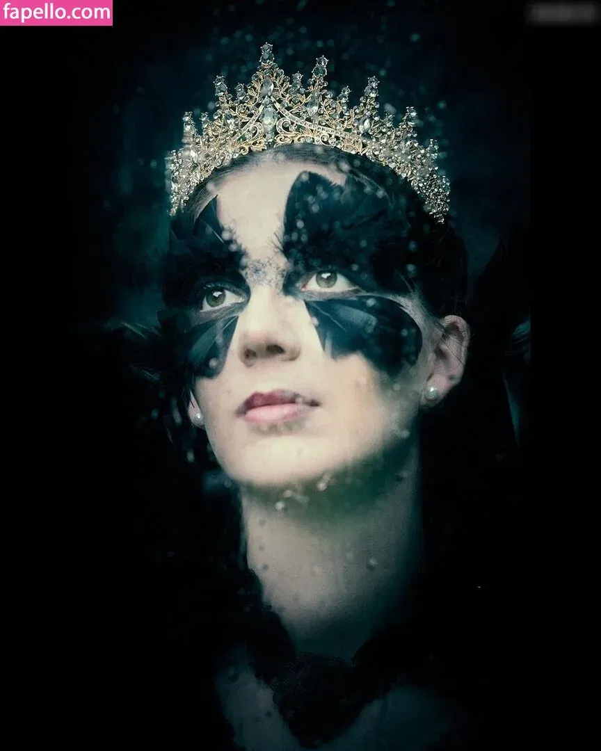 Justine Anne Crane Onlyfans Photo Gallery 