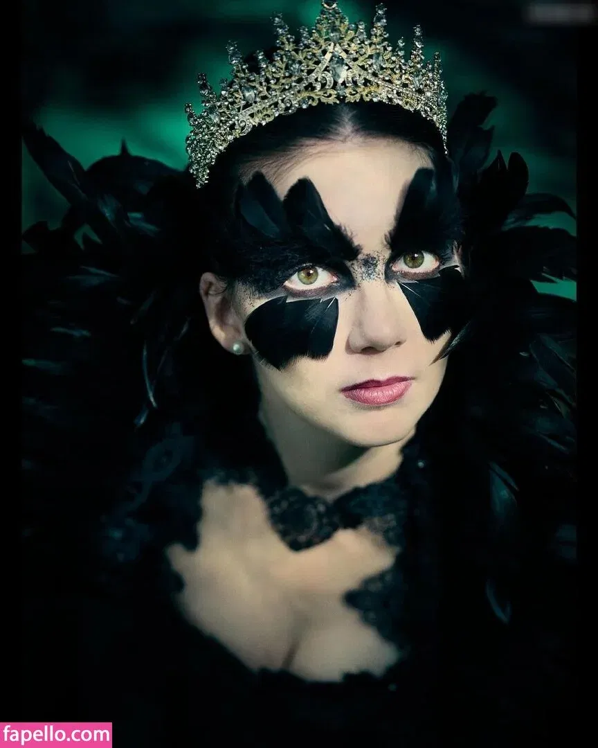 Justine Anne Crane Onlyfans Photo Gallery 