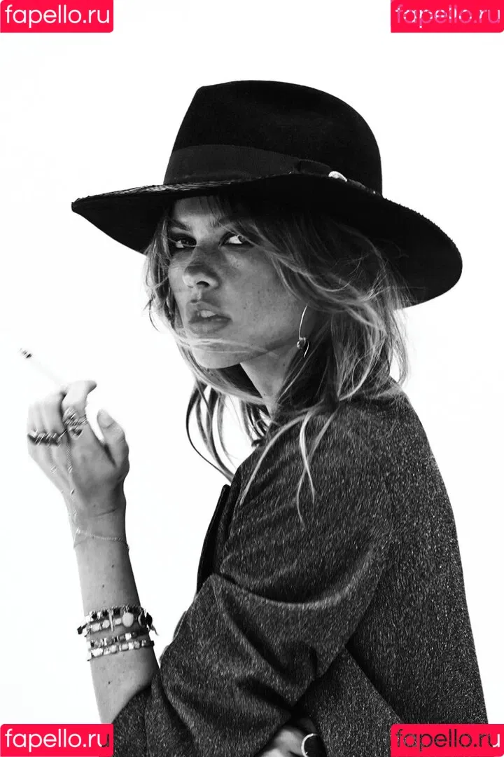 Behati Prinsloo Onlyfans Photo Gallery 
