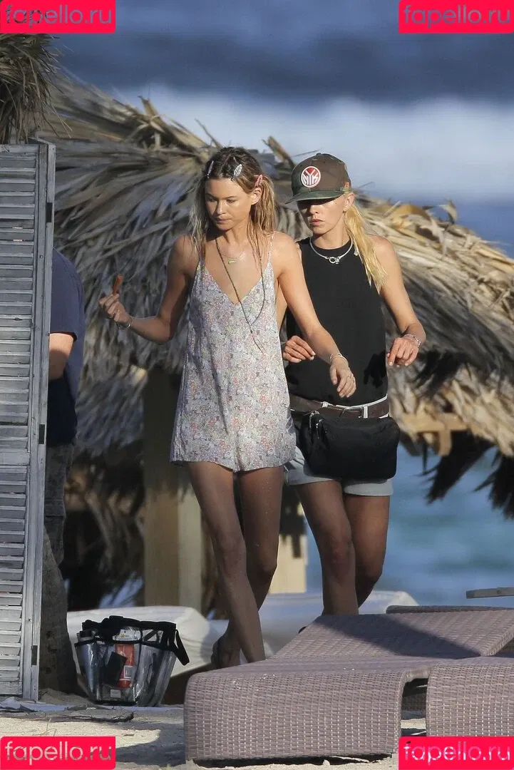 Behati Prinsloo Onlyfans Photo Gallery 