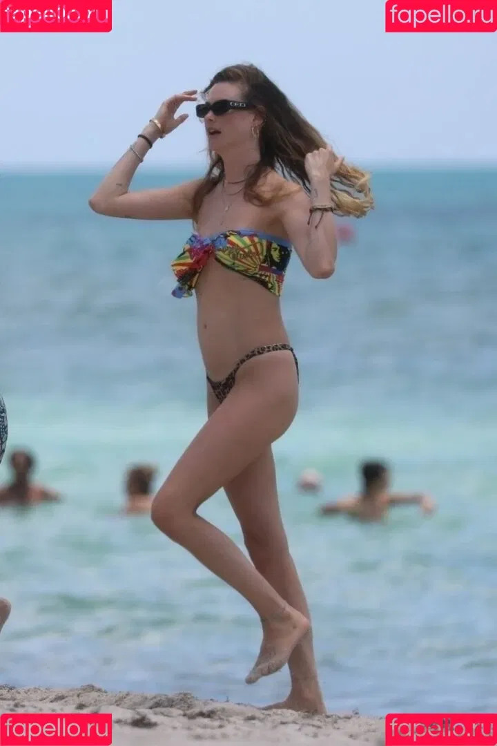 Behati Prinsloo Onlyfans Photo Gallery 