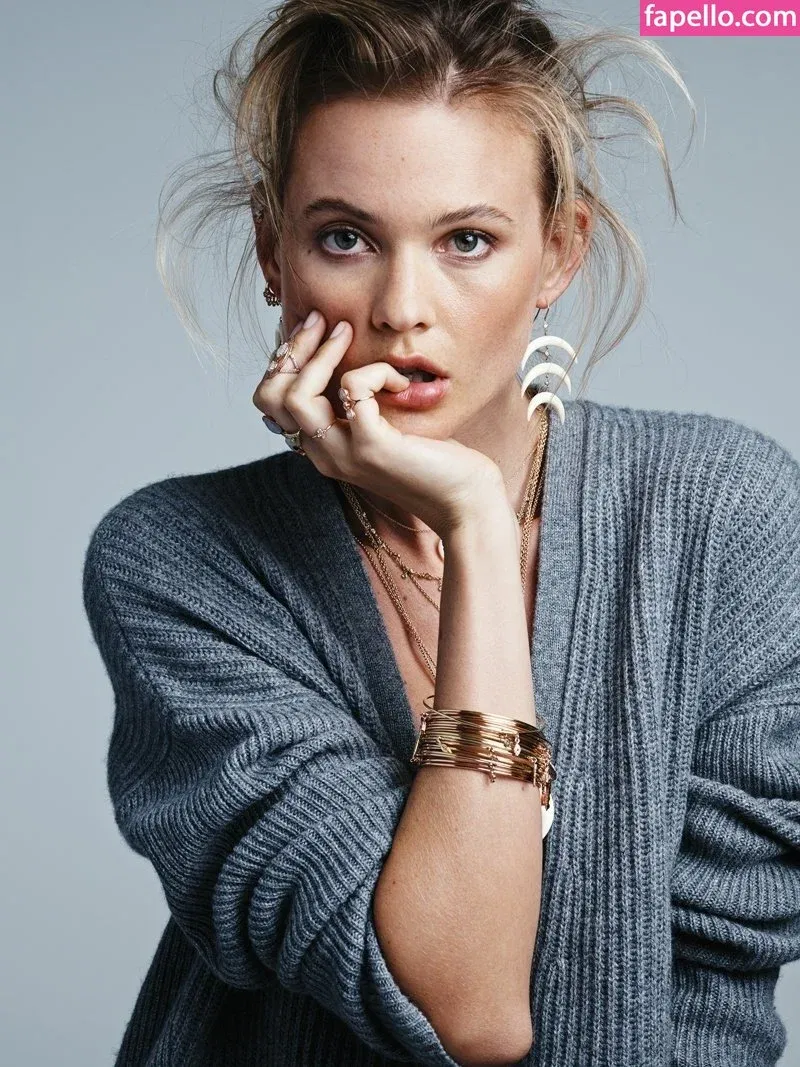 Behati Prinsloo Onlyfans Photo Gallery 