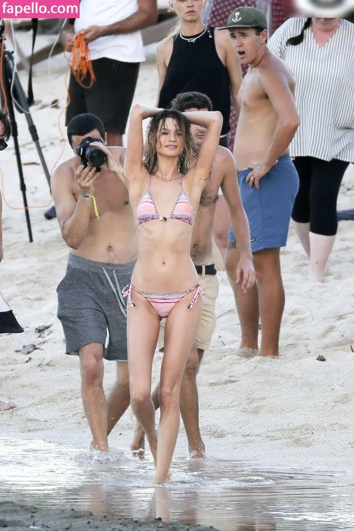 Behati Prinsloo Onlyfans Photo Gallery 