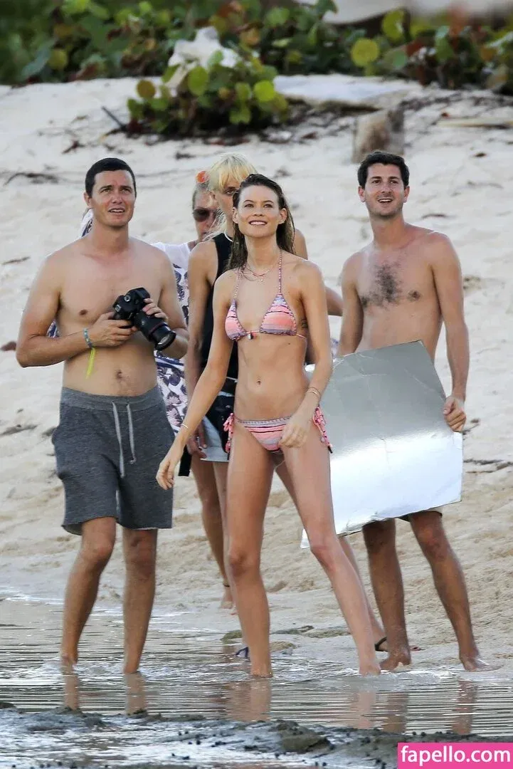 Behati Prinsloo Onlyfans Photo Gallery 