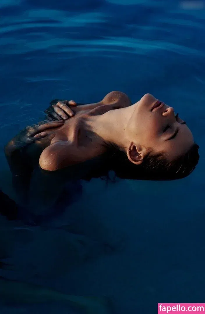 Behati Prinsloo Onlyfans Photo Gallery 