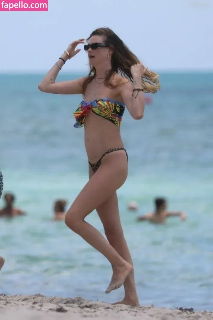 Behati Prinsloo Onlyfans Photo Gallery 