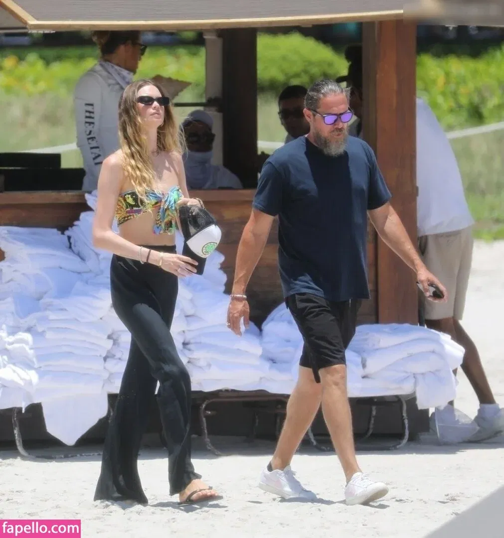 Behati Prinsloo Onlyfans Photo Gallery 