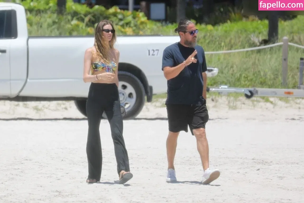 Behati Prinsloo Onlyfans Photo Gallery 