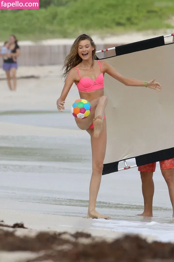 Behati Prinsloo Onlyfans Photo Gallery 