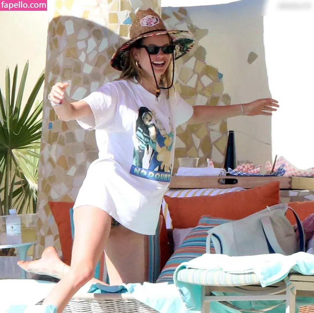 Behati Prinsloo Onlyfans Photo Gallery 