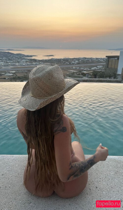 Greta Delmonte Nude Onlyfans Photo 24