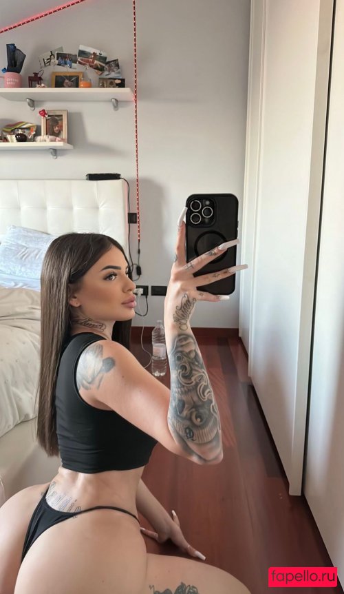 Greta Delmonte Nude Onlyfans Photo 5