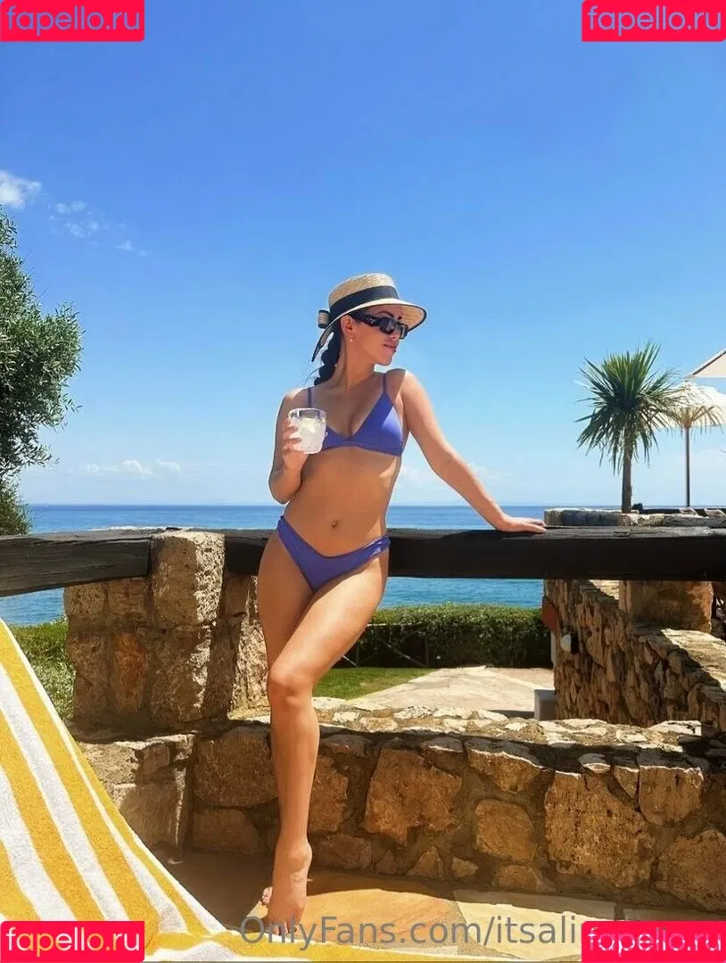 itsalinalopez Onlyfans Photo Gallery 