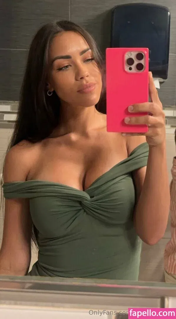 itsalinalopez Onlyfans Photo Gallery 