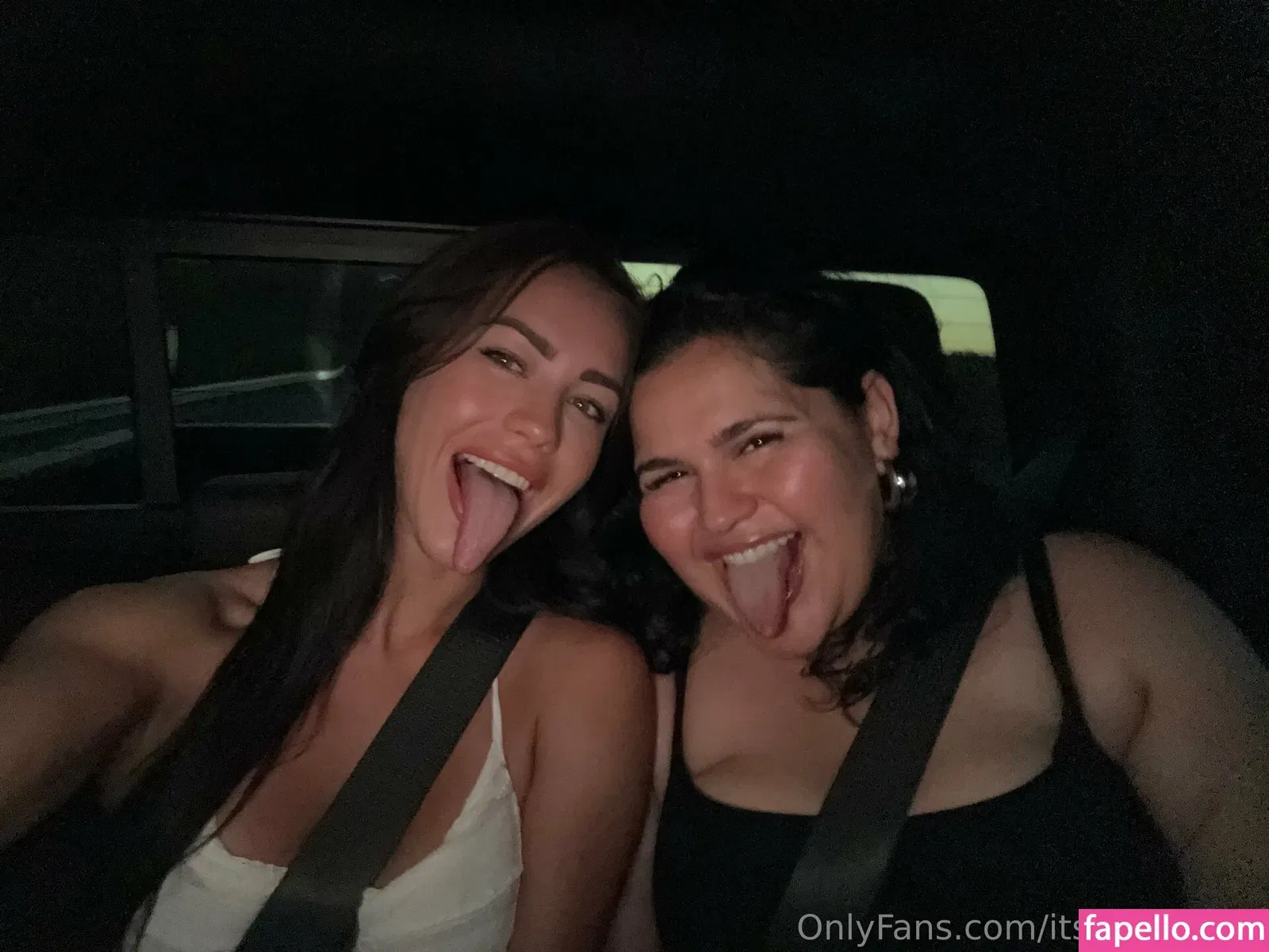 itsalinalopez Onlyfans Photo Gallery 