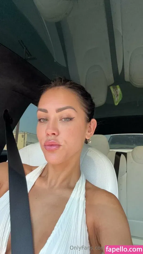 itsalinalopez Onlyfans Photo Gallery 