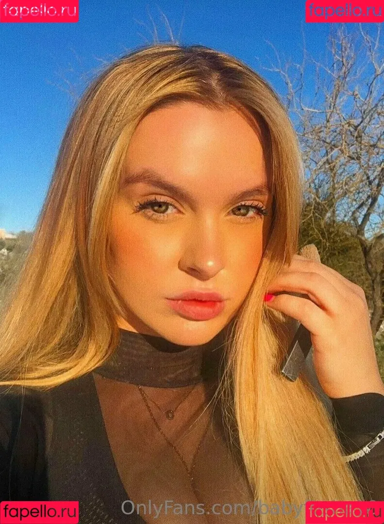 babyfosha18 Onlyfans Photo Gallery 