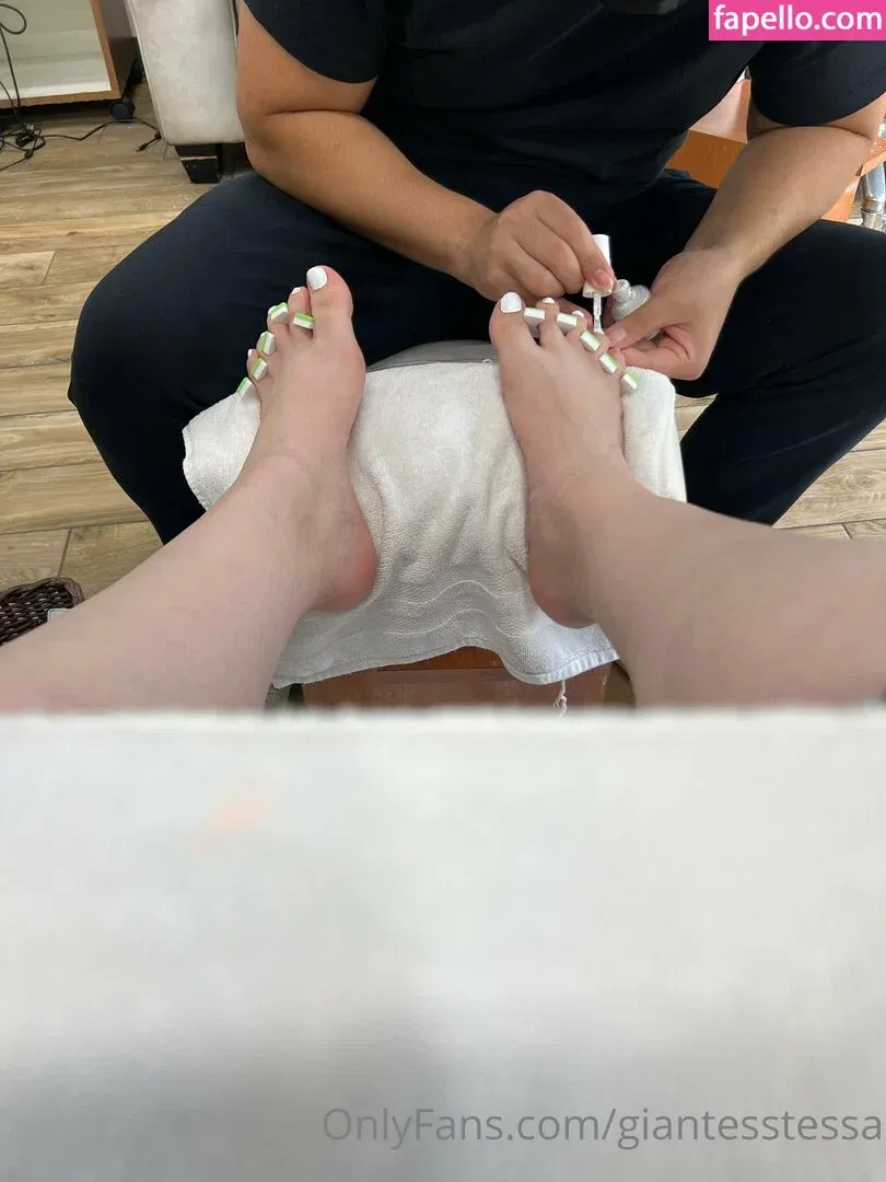 giantesstessa Onlyfans Photo Gallery 