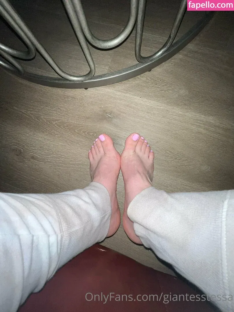 giantesstessa Onlyfans Photo Gallery 