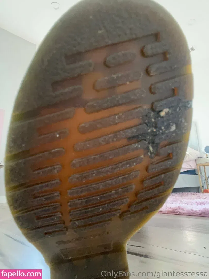giantesstessa Onlyfans Photo Gallery 
