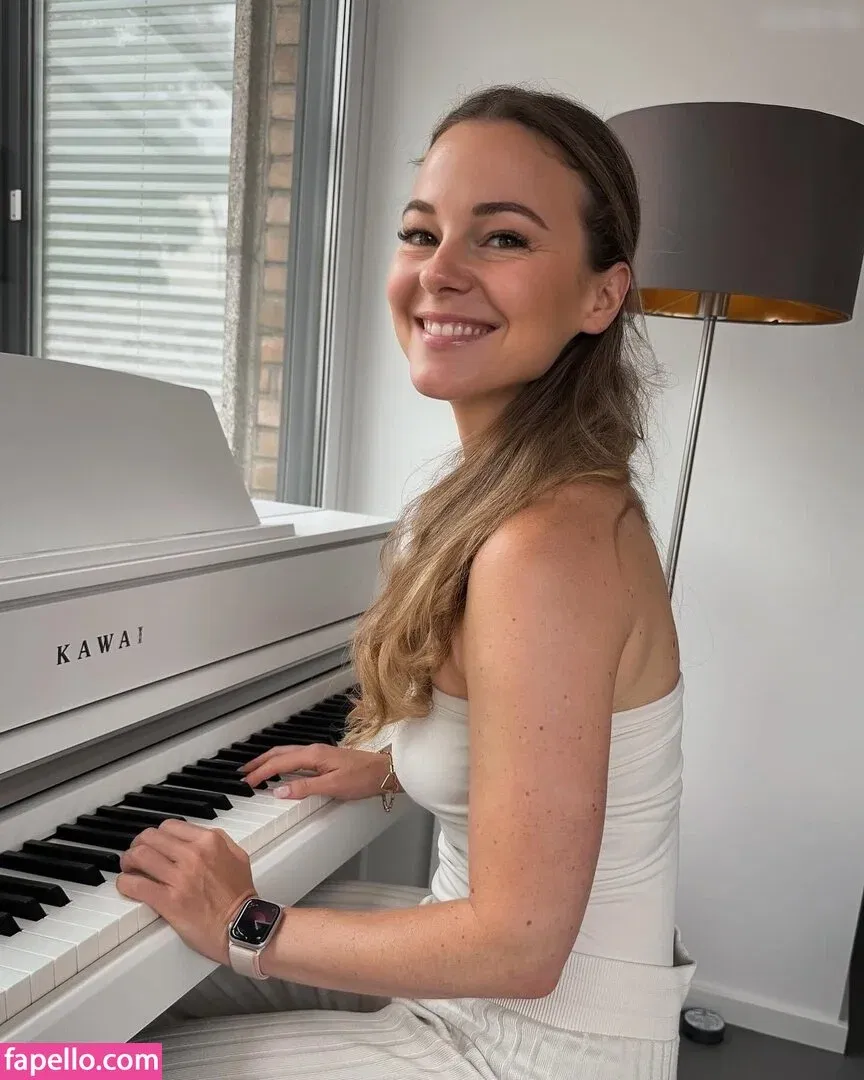 Mareike Schneider Onlyfans Photo Gallery 