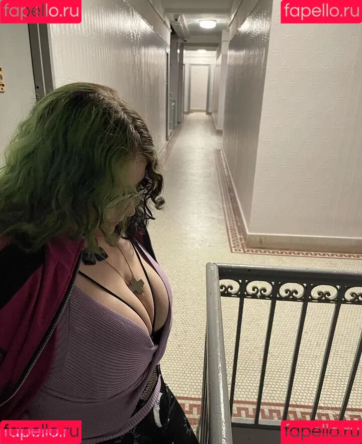 Throwaws22 Onlyfans Photo Gallery 