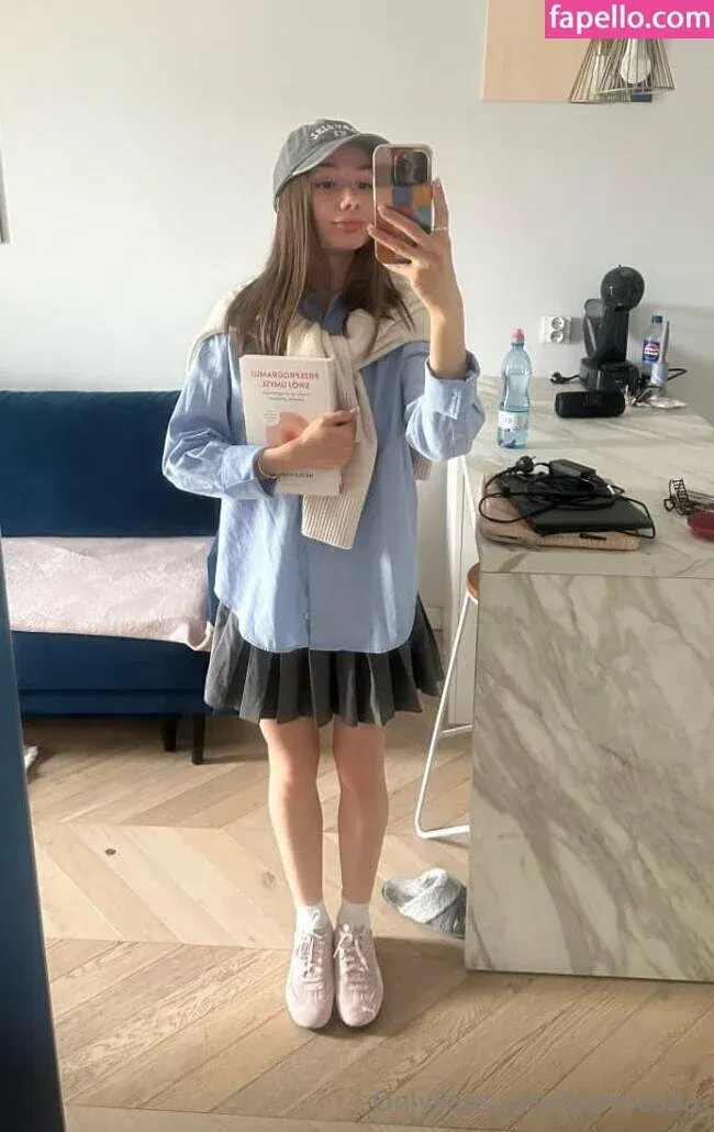 Throwaws22 Onlyfans Photo Gallery 