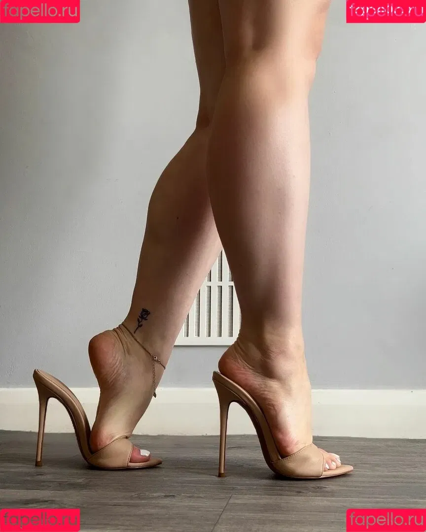 Thestilettobunny Onlyfans Photo Gallery 