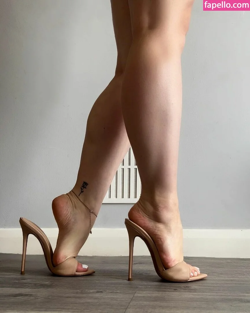 Thestilettobunny Onlyfans Photo Gallery 