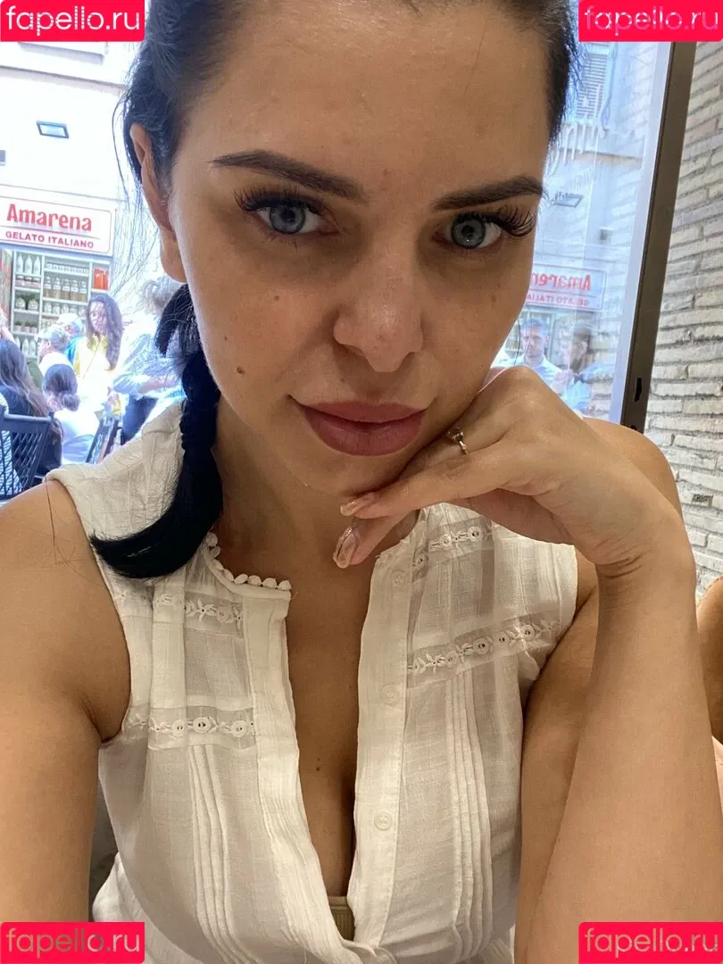 kiraqueen Onlyfans Photo Gallery 