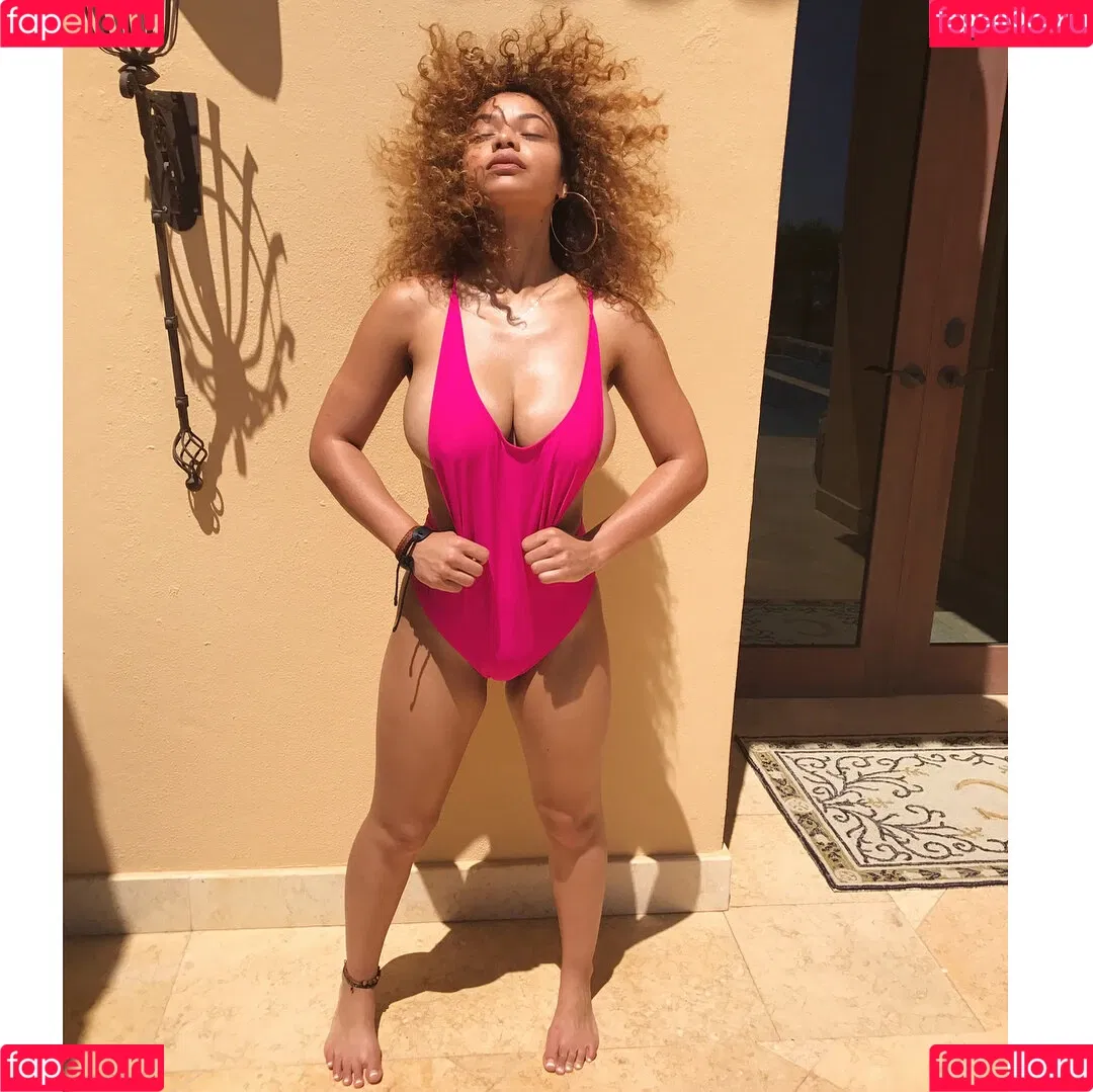 Crystal Westbrooks Onlyfans Photo Gallery 