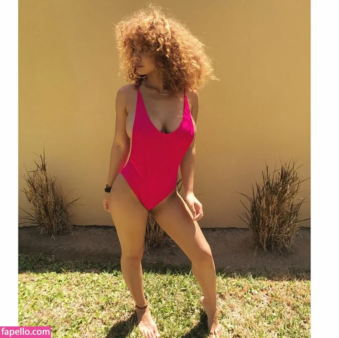 Crystal Westbrooks Onlyfans Photo Gallery 