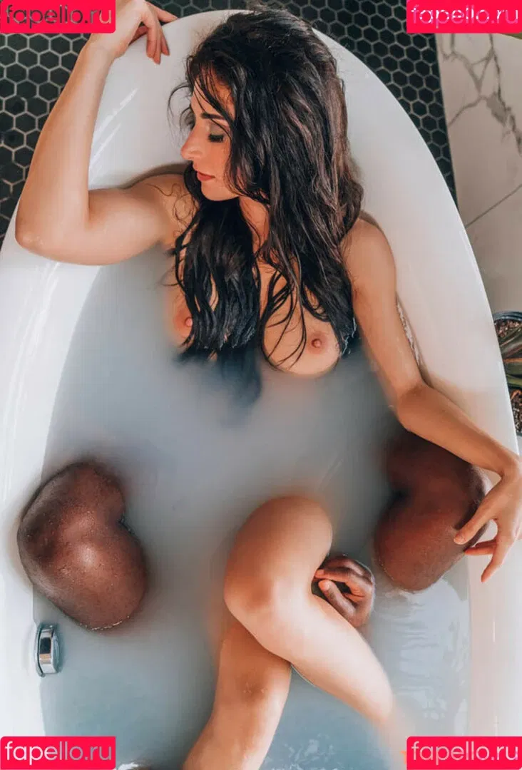 Vyness Lucero Onlyfans Photo Gallery 