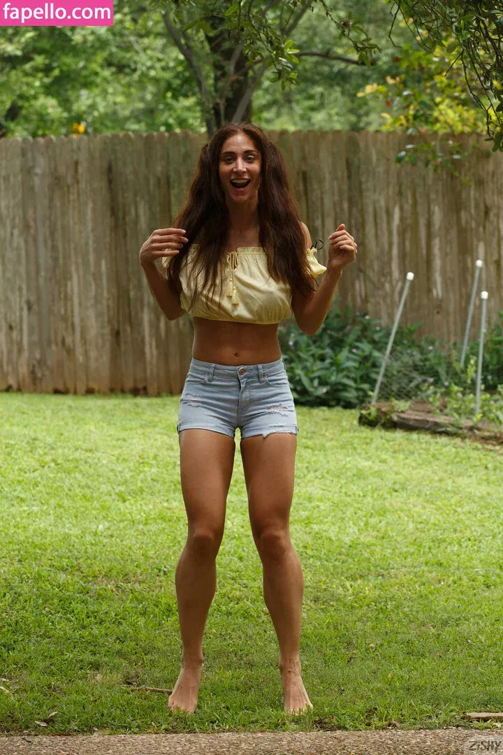 Vyness Lucero Onlyfans Photo Gallery 