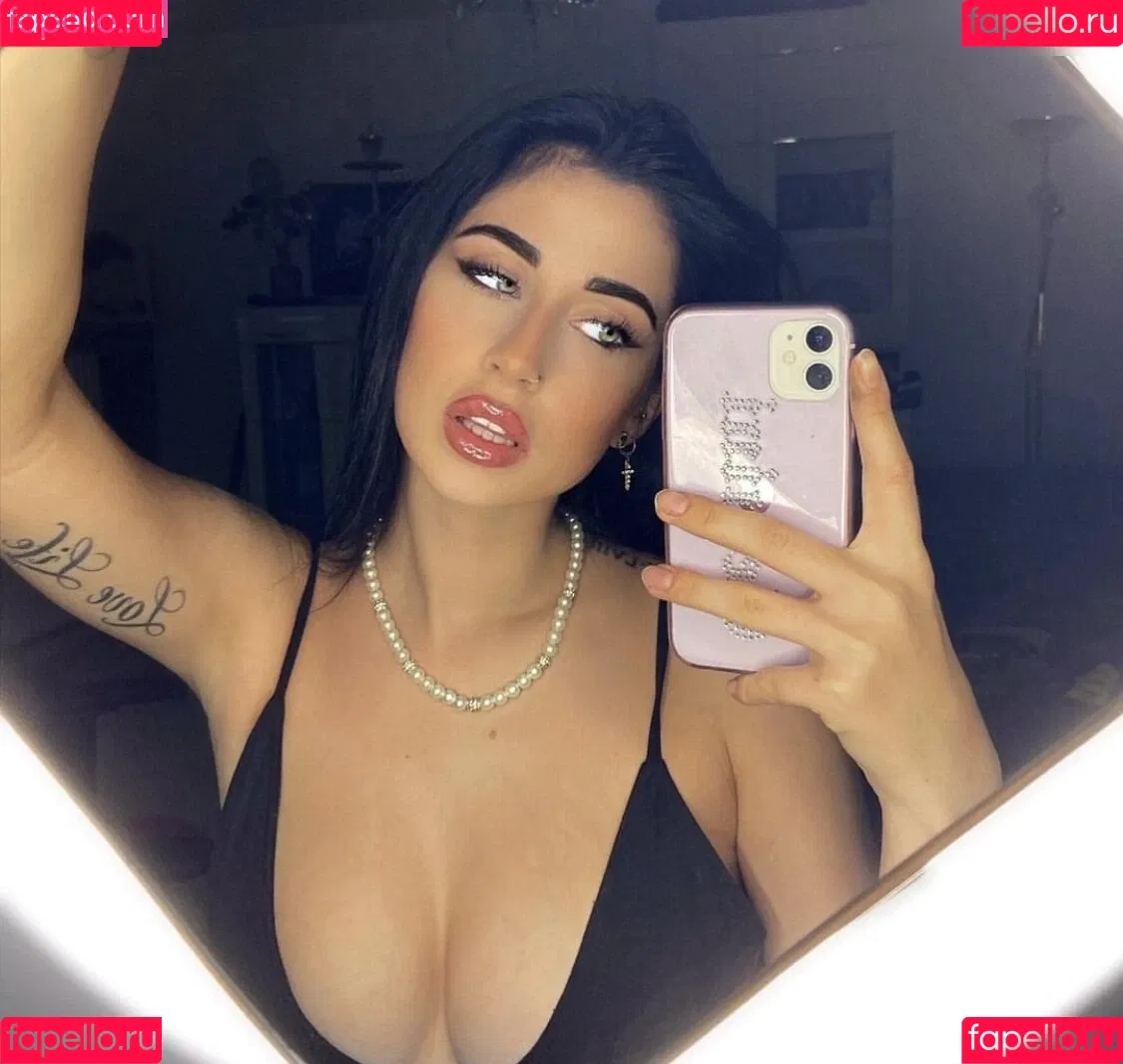 Kathiyessir Onlyfans Photo Gallery 
