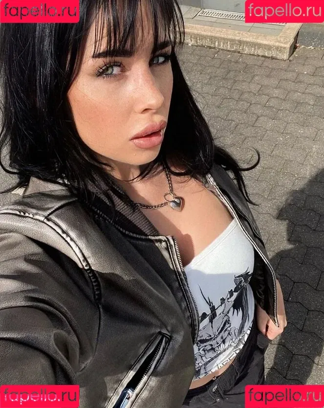 Kathiyessir Onlyfans Photo Gallery 