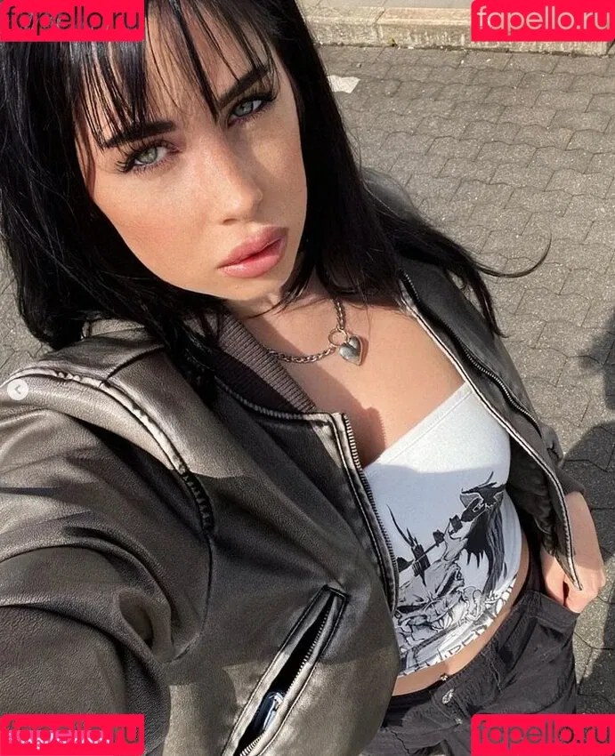 Kathiyessir Onlyfans Photo Gallery 