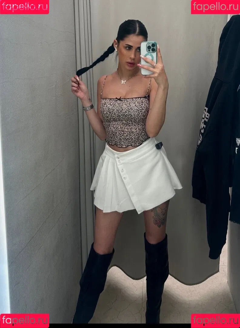 Kathiyessir Onlyfans Photo Gallery 