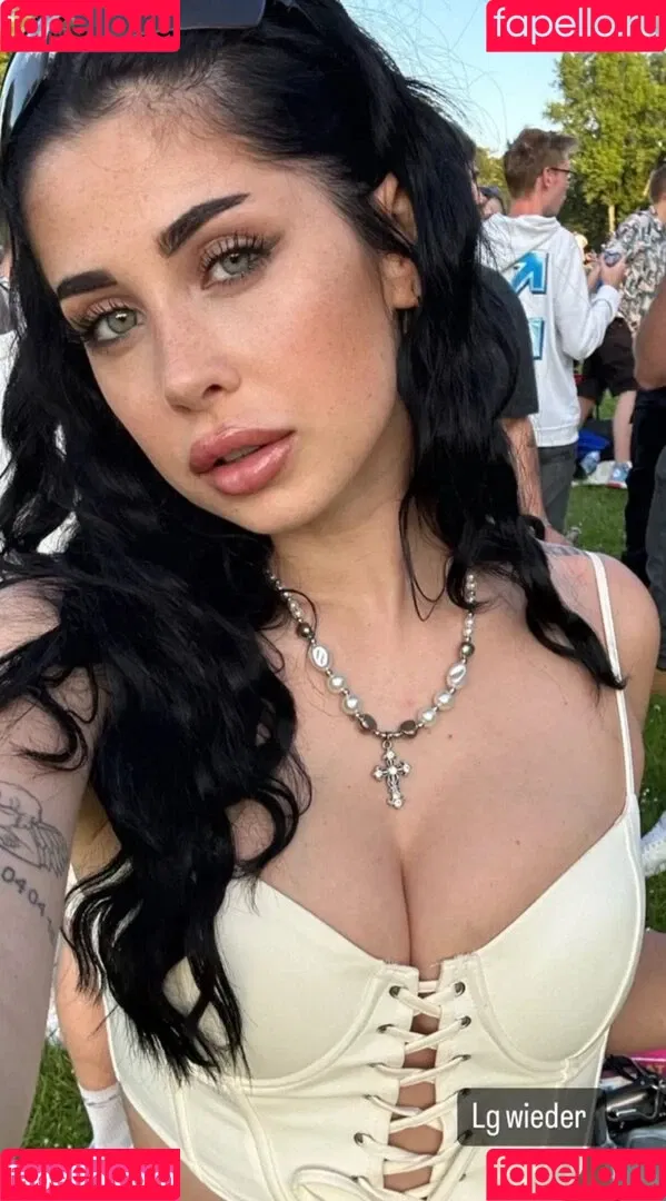 Kathiyessir Onlyfans Photo Gallery 