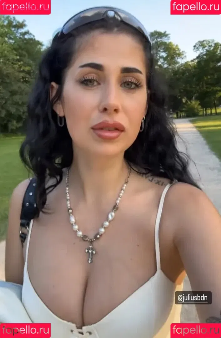 Kathiyessir Onlyfans Photo Gallery 